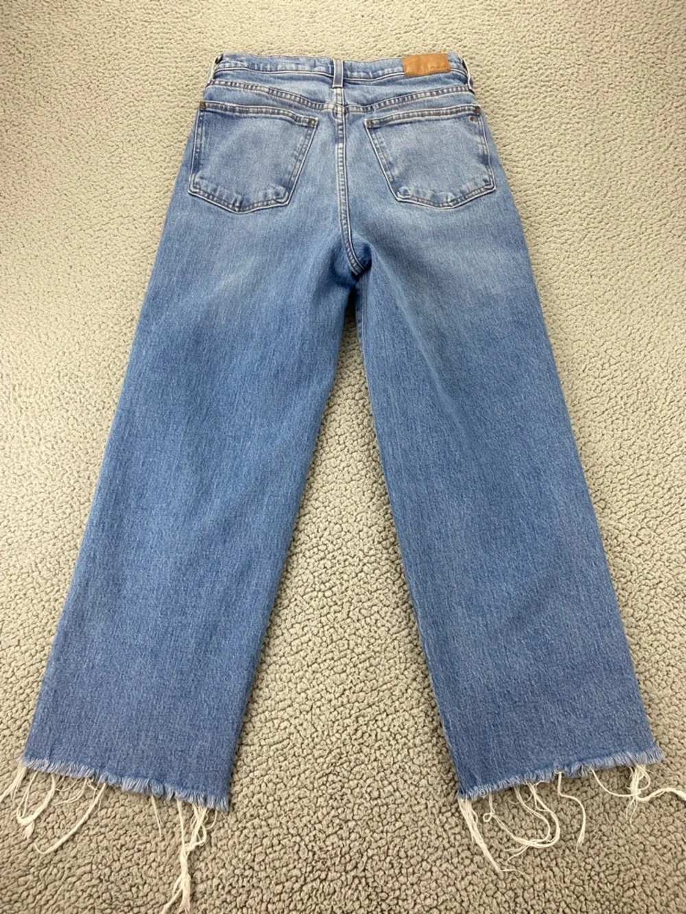 Madewell The Perfect Vintage Wide-leg Raw Hem Slouchy Crop Jean | Size: 28 - Picture 6 of 16